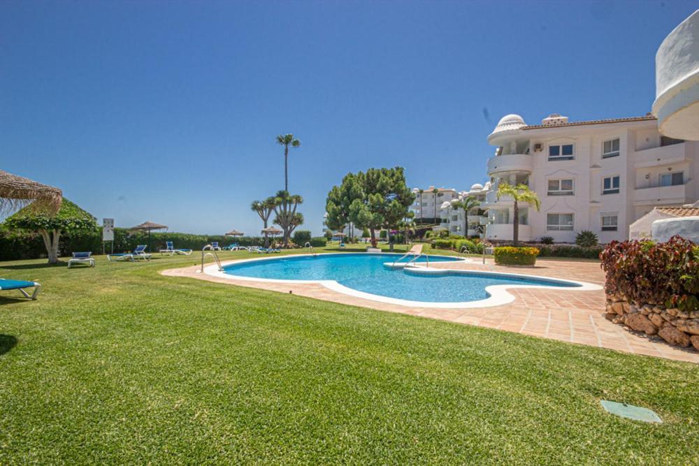 Sitio de Calahonda Wonderful 2 Bed Apartment With Stunning Sea Views מראה חיצוני תמונה